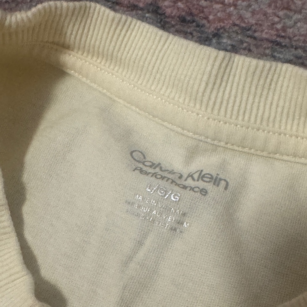 Calvin Klein Cream Performance Top - Picture 2 of 2